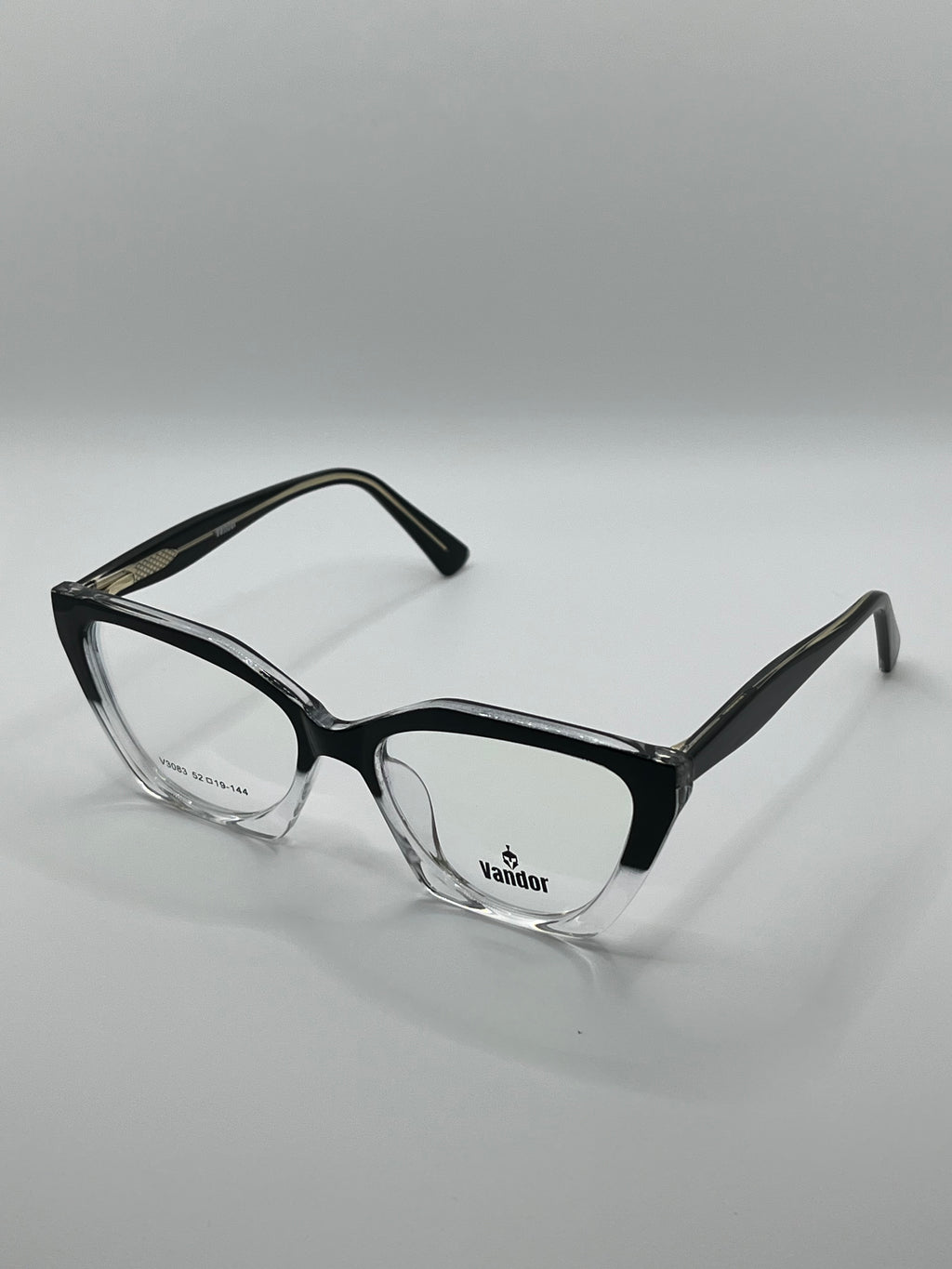 Cat Eye Bold Frame + Intelligent Glass